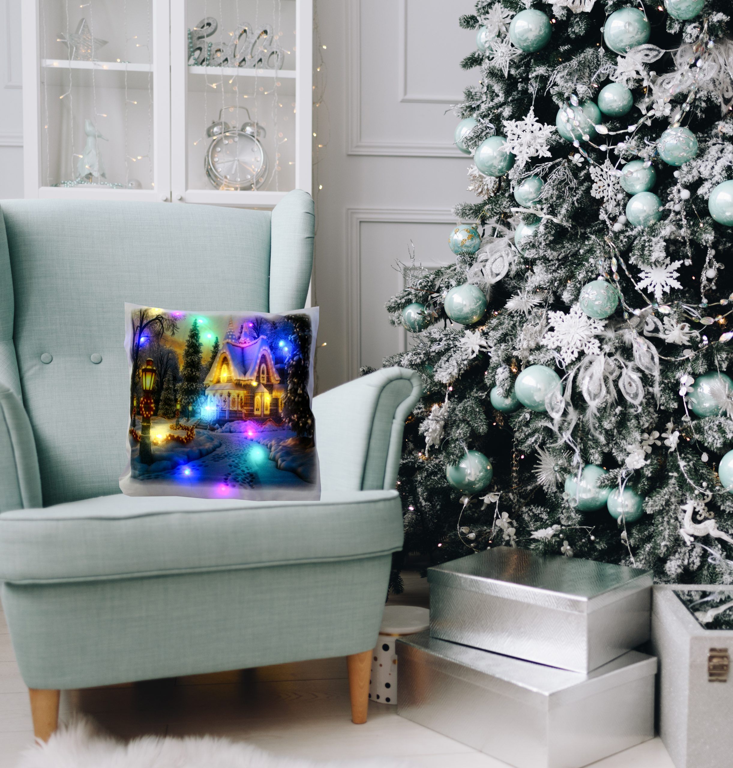 Božićni jastuk sa lampicama